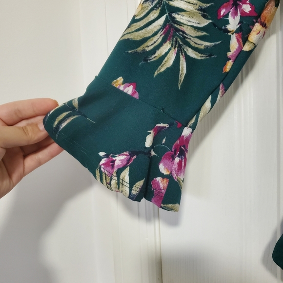 🌺Tropical Brunch Crop Top Blouse - Picture 4 of 6